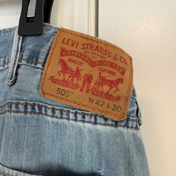 Levi's 505 Jeans Mens W42 L30 Blue Denim Straight Leg Cotton Casual - Picture 9 of 11